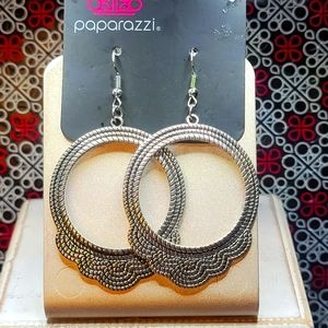 NEW Paparazzi Jewelry Earrings Rover Radiance Silver Dangle Earring